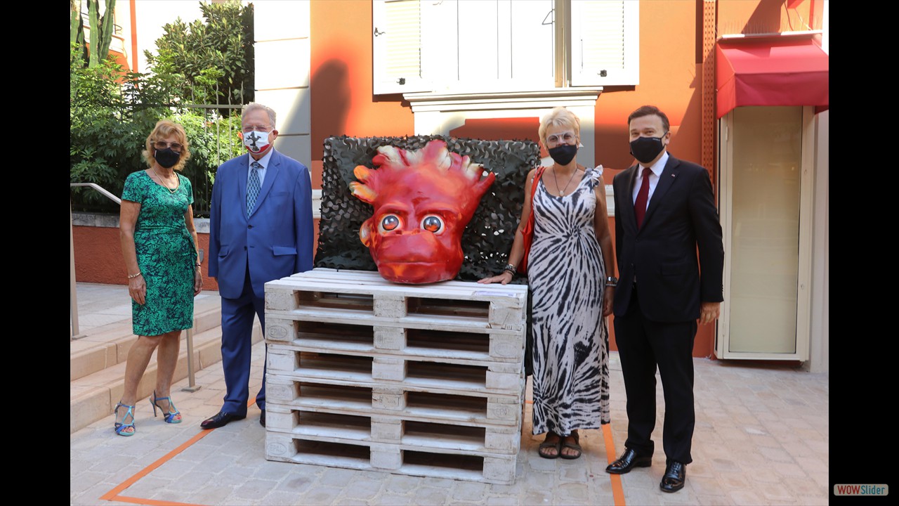 Belinda Bussotti avec les membres du Conseil National